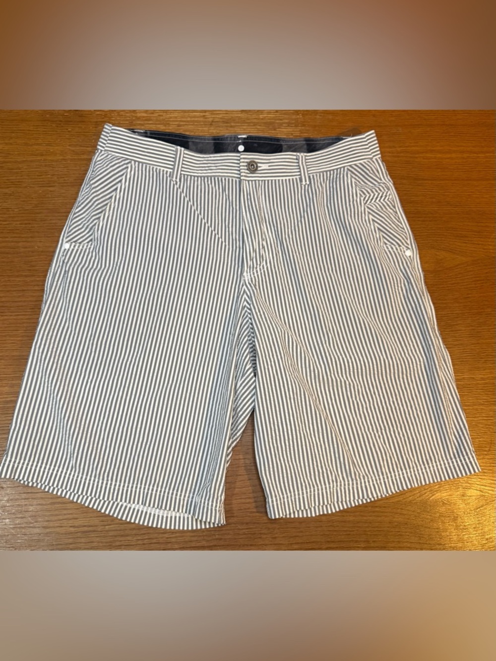 Lululemon Kahuna Seersucker Golf Shorts Mens 36 Gray White Striped Chinos Preppy